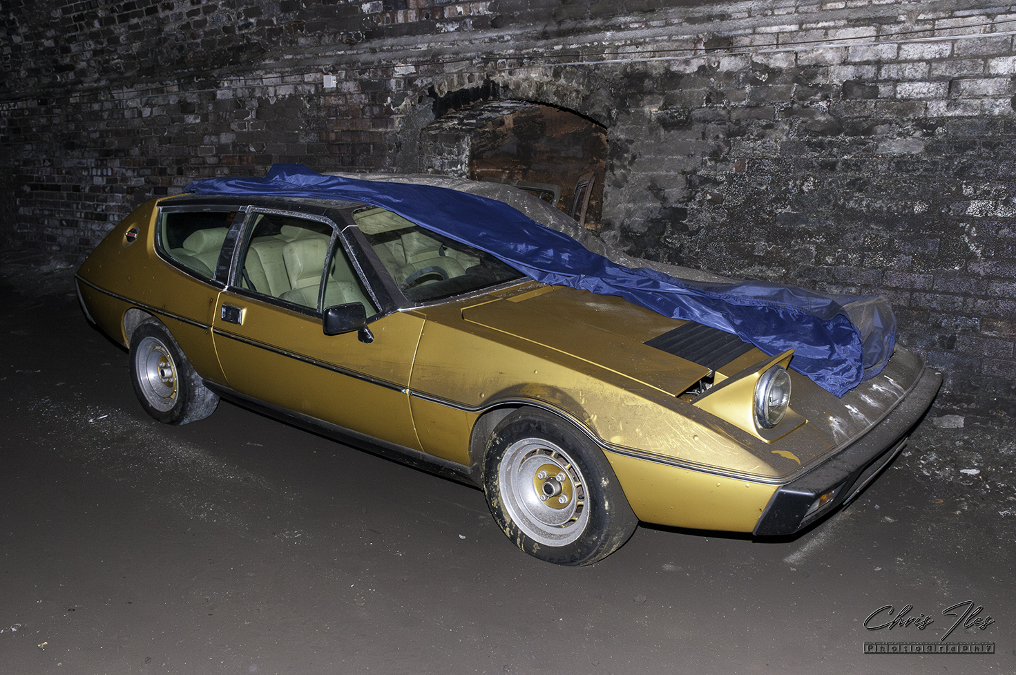 Inside Dingle Overhead Railway Tunnel (OHRT)